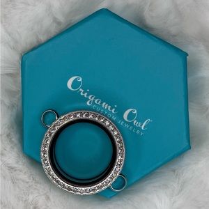 Twist locket silver with crystals for a bracelet